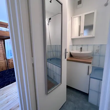 Avec Balcon A Deux Pas De Paris 아파트 *
