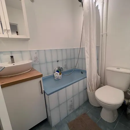 Avec Balcon A Deux Pas De Paris 아파트